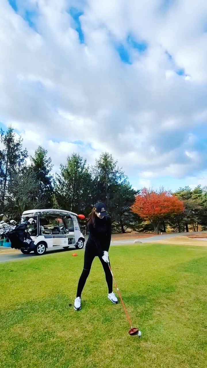 ソ・イヒョンのインスタグラム：「가고싶다 🏌️‍♀️」