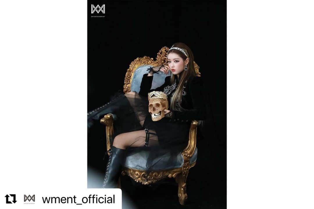 OH MY GIRLさんのインスタグラム写真 - (OH MY GIRLInstagram)「#Repost @wment_official  ・・・ [오마이걸] ‘CROWNED QUEEN’ 오마이걸의 2022 시즌그리팅 촬영 현장 비하인드 포스트 미리보기🔍 ⠀ ➡️ naver.me/54Juzn9S ⠀ 비하인드 스토리는 포스트를 통해 확인해주세요! 🎬 ⠀ #오마이걸 #OHMYGIRL #OMG」2月8日 19時42分 - wm_ohmygirl