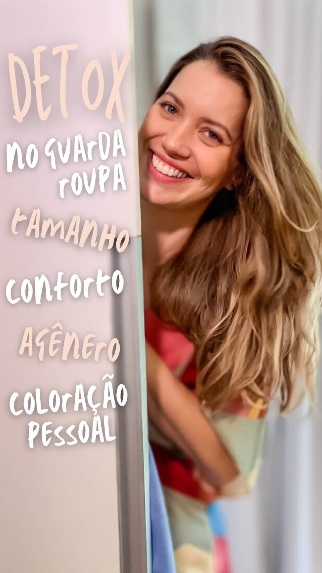 ナタリア・ディルのインスタグラム：「Episódio 2 - Detox no guarda-roupa  Chegou o momento de analisar o meu guarda-roupa e me desfazer do que já não me serve mais, seja pela cor, formato, tamanho. Adianto pra vocês que eu estou apegada a 4 peças e não vou conseguir me desfazer agora! 🥴  Acompanhem a gente toda terça-feira aqui no IGTV!  Produção e edição: @im.mkt」