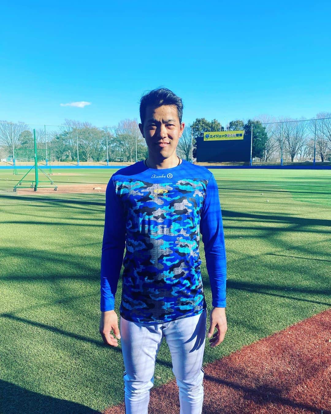 神戸文也のインスタグラム：「みなさんお久しぶりです！ 去年から使わさせていただいているActiveMさんのアンダーシャツ、着ていて引っかかり感が全くないのでおすすめです😊 アンダーシャツが欲しいけどお悩みの人がいましたら是非買ってみてください⚾️  #エイジェック硬式野球部 #社会人野球」
