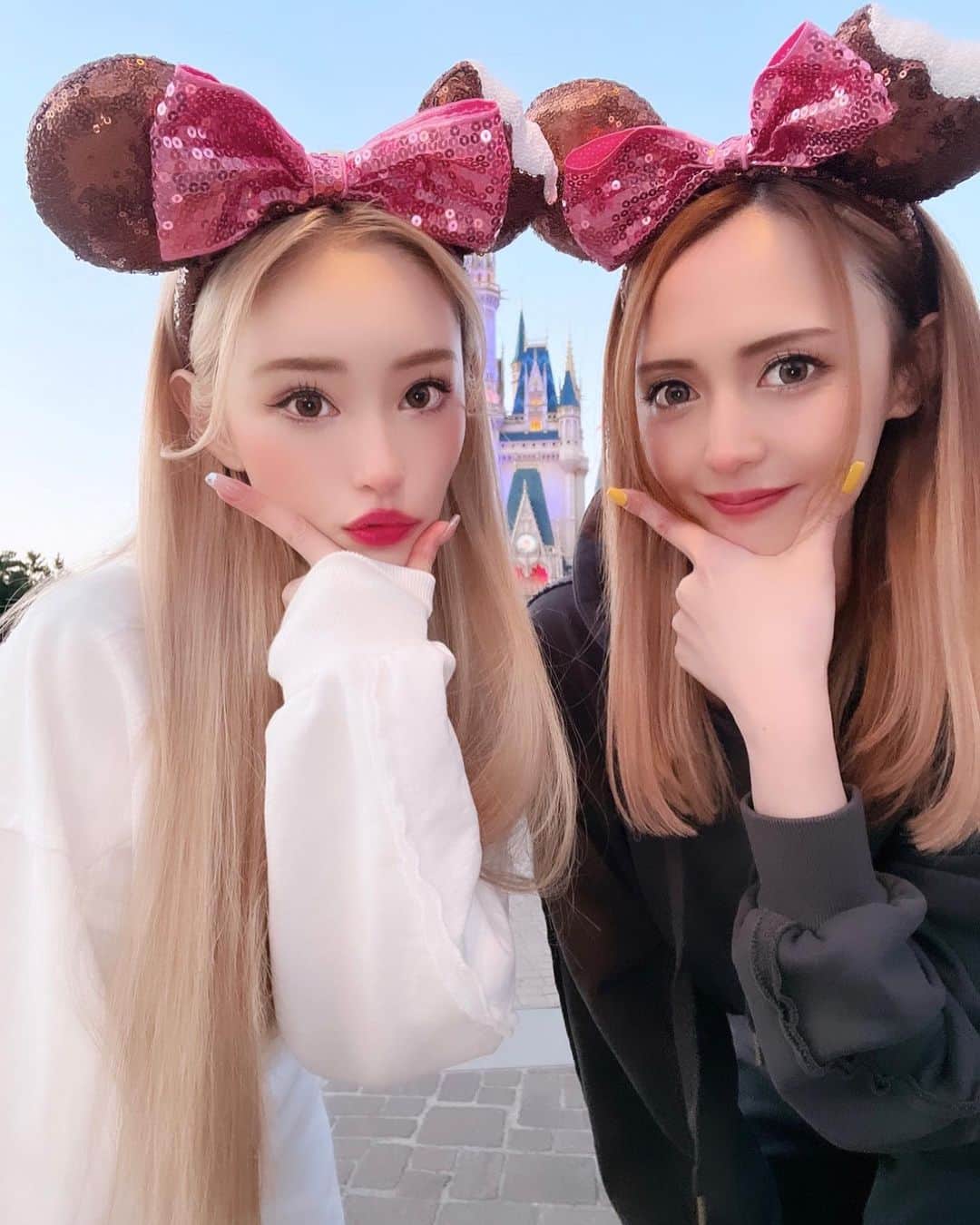 Yuriのインスタグラム：「楽しかった🏰❣️  #ディズニーランド #disney  #ınstagood #disneyland  #歌舞伎町キャバクラ #キャバクラ歌舞伎町 #新宿キャバクラ #キャバクラ新宿 #ファブリック新宿 #新宿ファブリック #ファブリックグループ #新宿キャバ嬢 #キャバ嬢新宿 #歌舞伎町キャバ嬢」