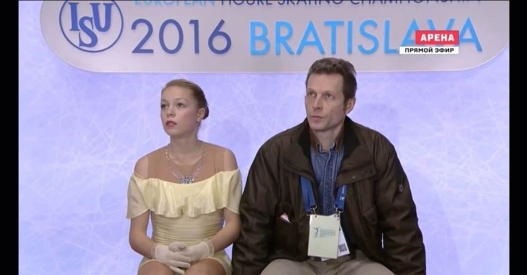 アナスタシヤ・ガルスチャンのインスタグラム：「Навеяло вспомнить : Европа , 4 недокрута , 48 баллов и «освистывание оценок с трибун» – классика 🥳😂  Комментаторы : @a.grishin.official @t.a.tarasova ❤️」