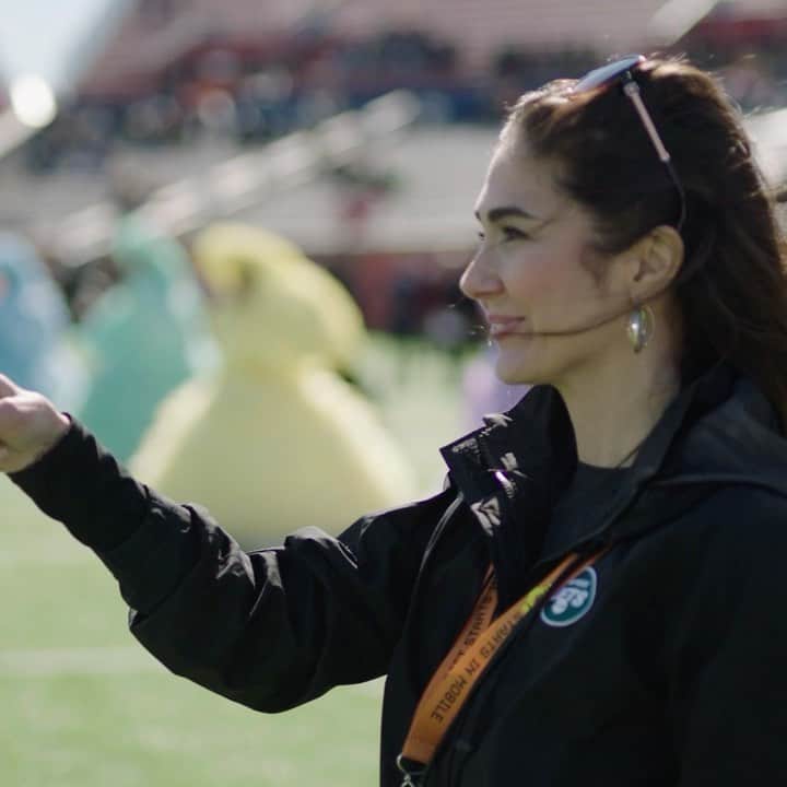 Jets Flight Crewのインスタグラム：「Senior Bowl routine but make it slow-mo 💃💚」