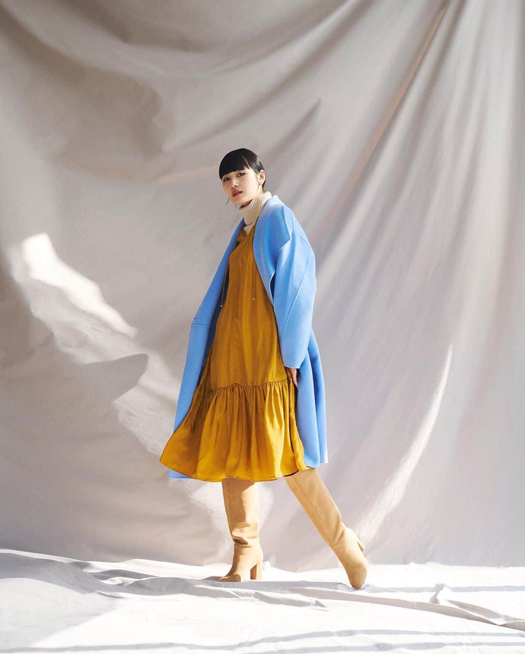 新井貴子のインスタグラム：「🌱🌞@bananarepublic💛🌿  Shot by @takaosakai0330  Styling @furuta_chiaki  Hair & Make-up @mifune2014  Lovely team, thank you❣️  @bananarepublic_jp」