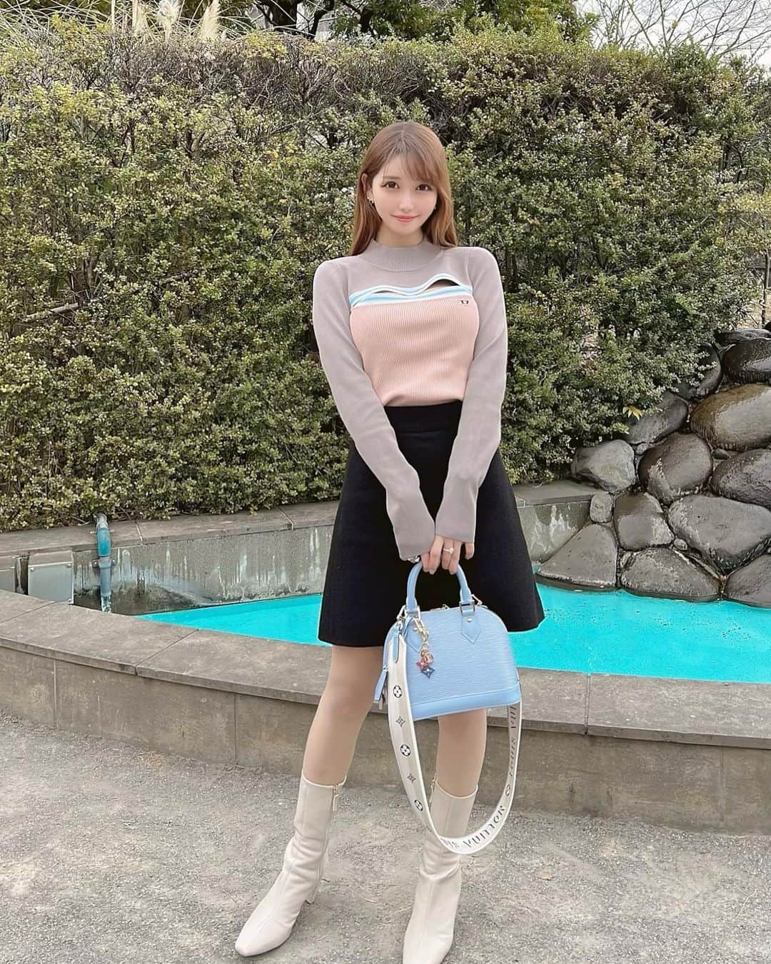 MAYUさんのインスタグラム写真 - (MAYUInstagram)「. ねえねえ、巻き肩が過ぎない？？🤣 ゴルフやるようになって巻き肩が加速してる気がする。。 猫背にも見えるしめちゃくちゃ悩み。。🥺 . . パステルっぽい色味が可愛くて買ったトップスは @diesel 🤍 . #ゴルフ女子#ゴルフ#ゴルフ好き#ニット#ディーゼル#ヴィトン#diesel#louisvuitton#miumiu#herlipto#golf#golflife#golfgirl#golflove」2月9日 19時24分 - mayu.kina_golf