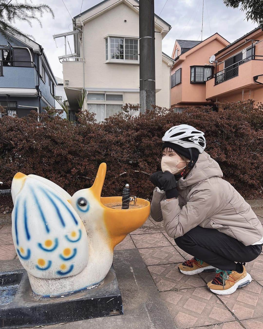 佐野真彩さんのインスタグラム写真 - (佐野真彩Instagram)「今月の自転車番組🚲福生→青梅へ 虎柏神社など、動物の名前が入っている場所を周りました🐯⛩ ロケ終わりに行った #引田屋　さんが美味しかったです🍜  ティゴラであったか防寒スタイル🧥🧣 着膨れしないので助かります（切実）✨  さて、明日雪は降るのでしょうか？🤔  #tcn #ティゴラ #tigora #アウトドアファッション #アウトドアコーデ　#cycling #自転車女子 #自転車番組　#熊川駅　#虎柏神社　#冬のアウトドアファッション　#多摩ケーブルネットワーク#福生市　#福生グルメ」2月9日 19時33分 - sano.maya