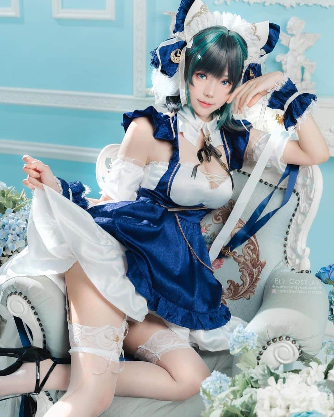 Elyさんのインスタグラム写真 - (ElyInstagram)「Meeeoooow!~♡ I've totally fallen for you, duh!💙 ✦Full photo set : 𝑳𝒊𝒏𝒌 𝒊𝒏 𝒃𝒊𝒐 ＊＊＊  ご主人さま～紅茶でもいかがですか～？☕️  ＊＊＊  親~愛~的~對你一見鍾情啦~~♡  貓屬性、吊帶襪、滿滿荷葉邊、胸肩綁帶、加上又甜又活潑性格 柴郡真．各種大犯規!♥(❁´ω`❁)人  ✦完整收錄在本月的A組寫真♥︎  #ely #elycosplay #cosplay #azurlane #azurlanecosplay #cheshire #cheshirecat #cheshirecatcosplay」2月9日 21時14分 - eeelyeee