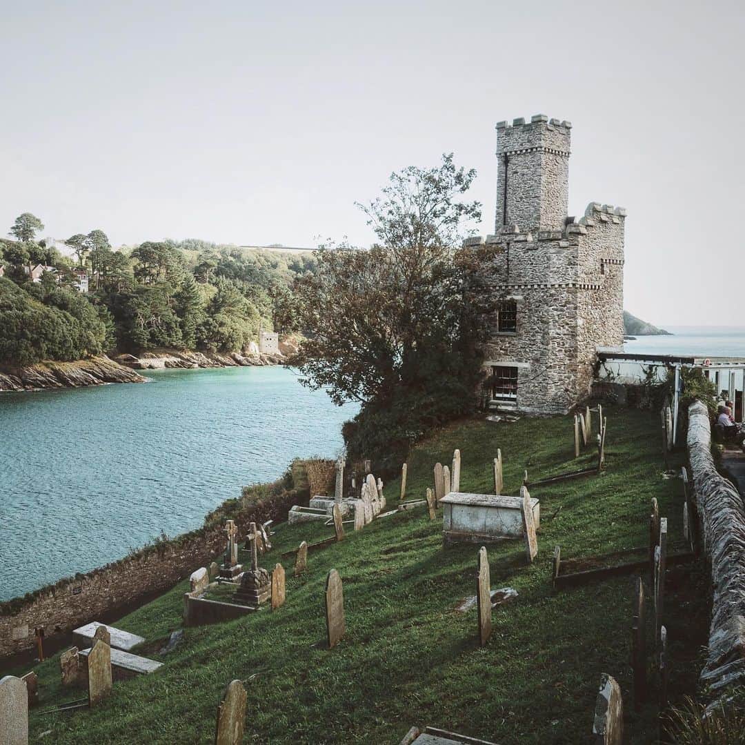adamのインスタグラム：「castle on the hill 🏰」