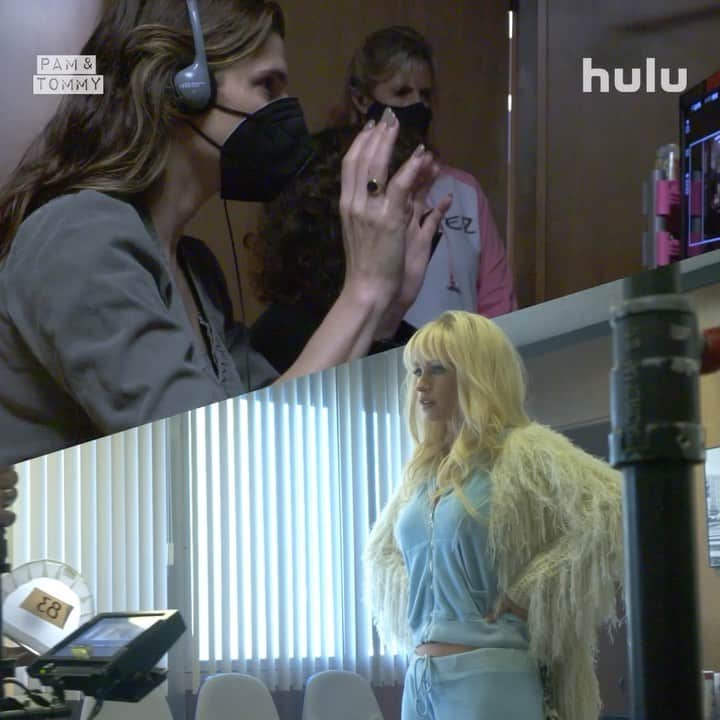 レイク・ベルのインスタグラム：「BTS for tonight’s episode “THE MASTER BETA” ⚡️🙏🏼⚡️」