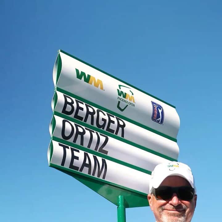 ダニエル・バーガーのインスタグラム：「Feeling better and ready to go @wmphoenixopen #peoplesopen」
