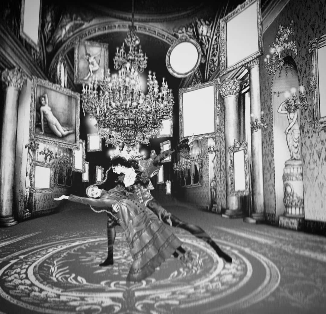 坂本眞一のインスタグラム：「Drawing day 1  Pas de deux 🩰  #DRCL#midnightchildren#BramStoker #shinichisakamoto#坂本眞一#グランドジャンプ#Whitby#Dracula#WilhelminaMurray #LukeWestenra #ArthurHolmwood#Renfield#Joesuwa#Quincymorris #AbrahamVanHelsing」
