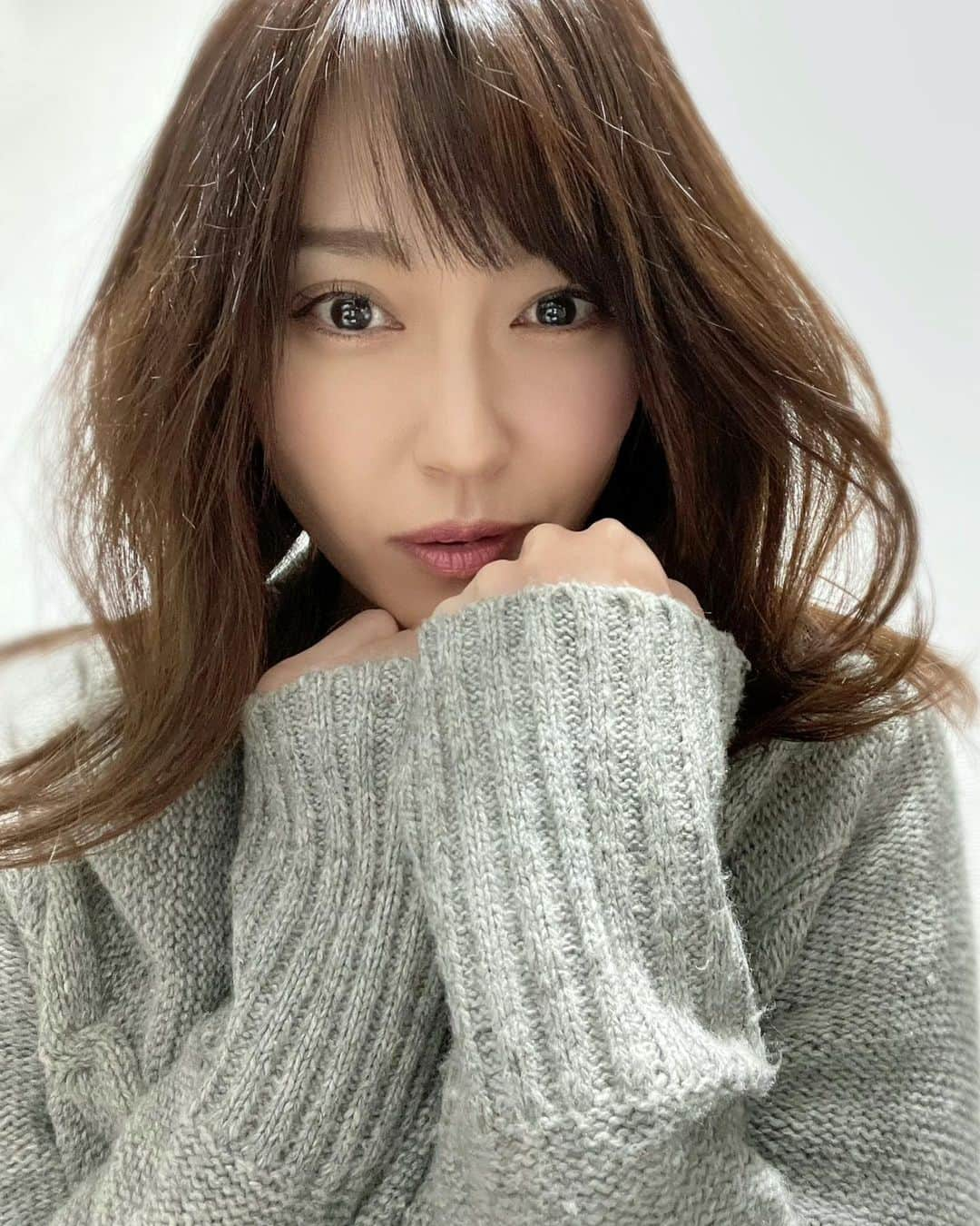 中川祐子さんのインスタグラム写真 - (中川祐子Instagram)「めちゃ寒いですね❄️ . 東京都心でも雪が積もったところが ありました☃️ . このあとも朝まで雪や雨が続きそう！ 路面がかなり滑りやすくなっているので 足元には気をつけて下さいね！ . 皆さまお風邪など引かないよう どうか暖かくしておやすみ下さい🌙 . #雪の日 #東京で雪 #都心でも積雪 #湿った雪 #路面凍結注意 #足元気をつけて #極寒 #あたたかくしてね #気象予報士 #気象情報 #snowintokyo #freezingweather #watchoutfor #slipperyroads #staywarm #goodnight」2月10日 20時44分 - nakagawa.yuko