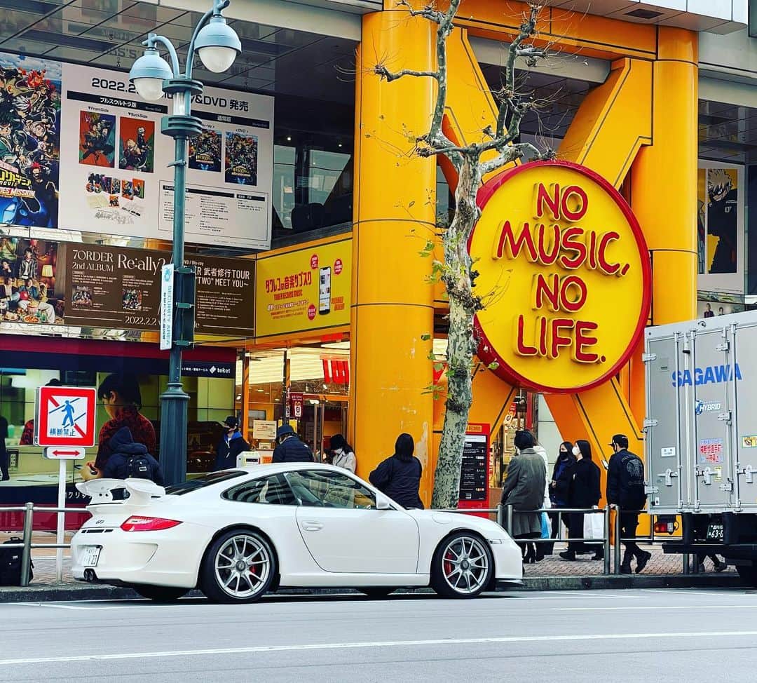 青木龍一のインスタグラム：「NO CAR. NO LIFE ...  #911 #997  #997gt3  #porshe」