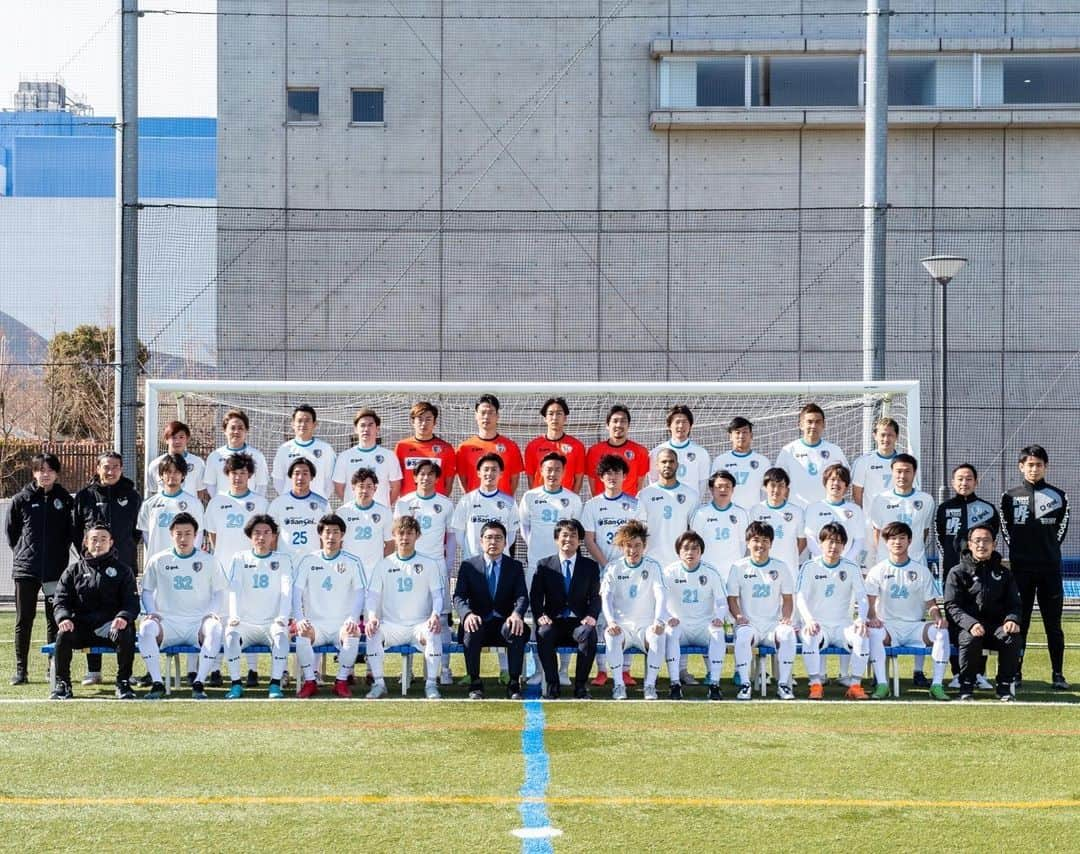 石井謙伍さんのインスタグラム写真 - (石井謙伍Instagram)「今シーズン日本サッカー界をざわつかせている（たぶん）我らが南葛SCですが、クラブに関わる全員がしっかりと足元を見つめ未来へ向けて進んでいきたいです👣 自分自身も悔いのないよう、楽しみながら全力で1日1日を過ごしていきたいな。 今年も応援よろしくお願いします☺️ #南葛sc  #葛飾からjリーグへ」2月10日 23時29分 - kengo42ishii