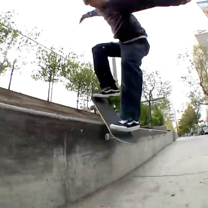 Stanceのインスタグラム：「"The Boss" @andrewreynolds with another 🔥 line through DTLA.⁠ ⁠ #punksandpoets #skate @ryangarshell」
