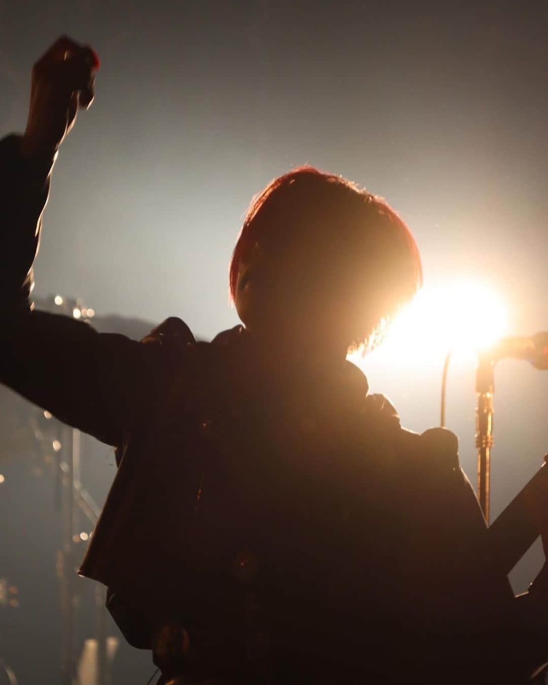 のインスタグラム：「「是空是色」千葉公演🤔  弾いてない🤔」