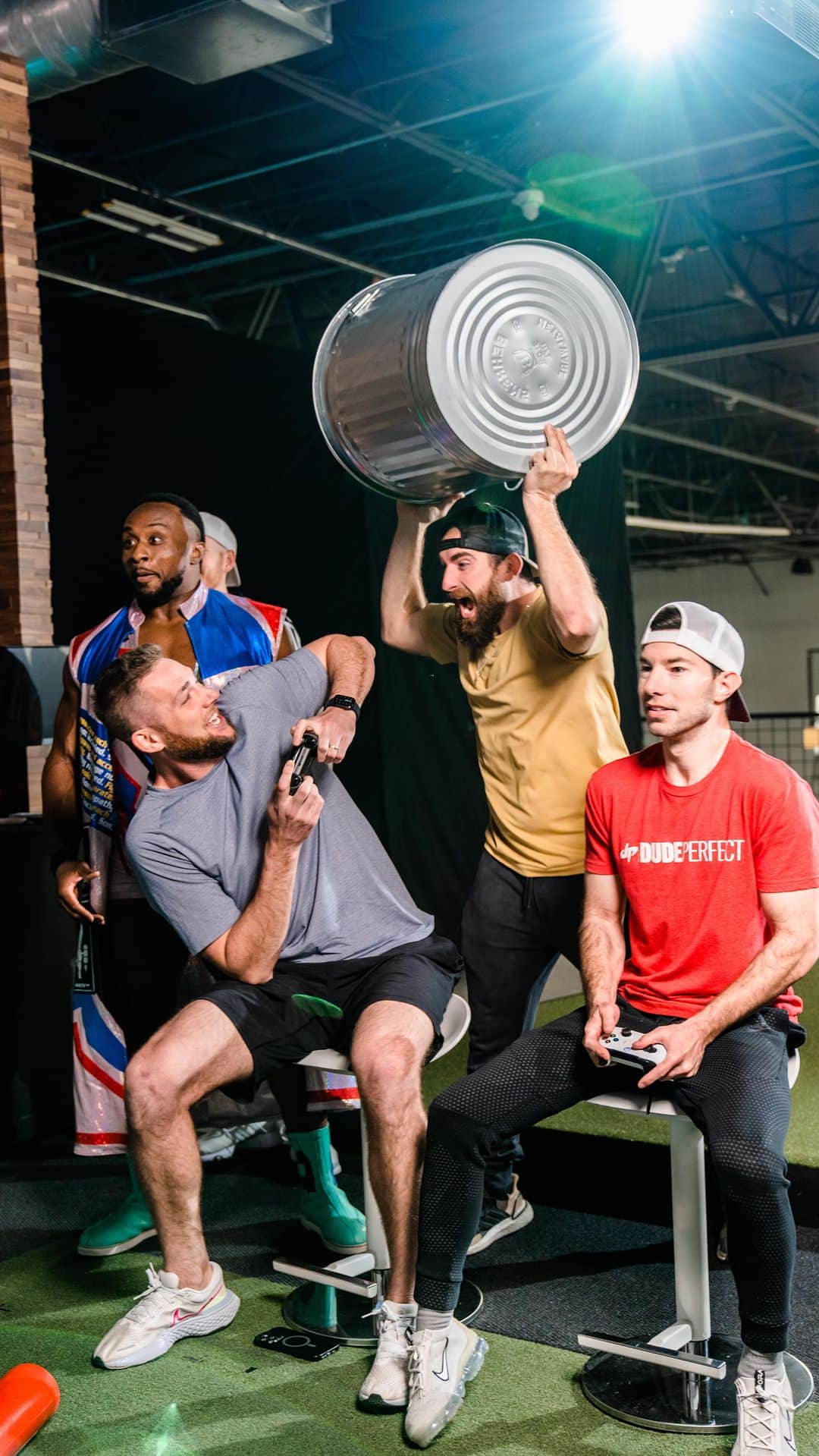 のインスタグラム：「To celebrate the launch of WWE 2K22 today, we brought in our buddy Big E to take Games With Consequences to another level 😳 🚨 ⬇️ We are also giving away 10 free codes for the game! To enter, follow @dudeperfect and @wwegames, and tag a friend in the comments who you'd play with. #wwe2k22 #wrestlemania」