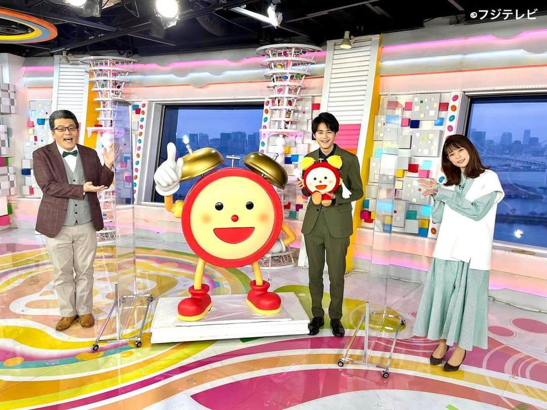 フジテレビ「めざましテレビ」さんのインスタグラム写真 - (フジテレビ「めざましテレビ」Instagram)「３月マンスリーエンタメプレゼンター 鈴鹿央士さん🎉  ドキドキ😳❣️の初回…無事終了〜✨ 生放送自体が初体験🤗という鈴鹿さん  とっても初々しい笑顔で☺️ 頑張ってくれました👏 次回もお楽しみに⏰  そんな鈴鹿さんの感想は、 この後めざましYouTubeで📹  #めざましテレビ #マンスリーエンタメプレゼンター #鈴鹿央士 さん」3月8日 11時07分 - mezamashi.tv