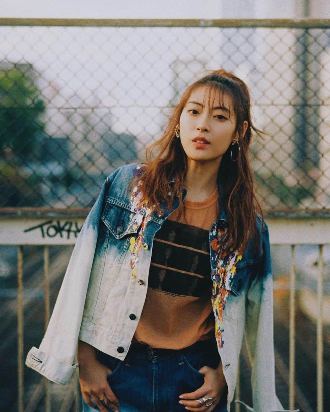 瀧本美織のインスタグラム：「ホワイトデーに、2回目の生配信が決定致しました🌼 ファンクラブ会員であれば、【LIVE MOVIE】ページにて、どなたでもご覧いただけます。プロフィールからファンクラブページに飛んでみてくださいね☺️  生配信中は、チャットコメントもできますので楽しくお話できればと思います☀️  【生配信日程(予定)】 2022/3/14(月) 19:30頃～」