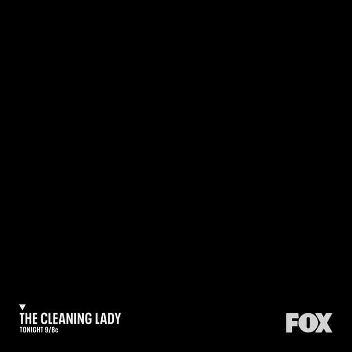 シェイ・ミッチェルのインスタグラム：「GUESS WHAT’S ON TONIGHT!! Second to last episode of the @cleaningladyfox !!! Set your DVRS or whatever you use to record these days lol」