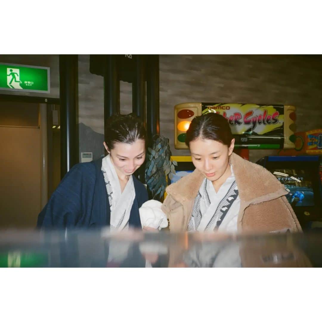 玄里さんのインスタグラム写真 - (玄里Instagram)「♨️笑  #君と世界が終わる日に   #yashika #filmcamera」3月8日 12時39分 - hyunri__official