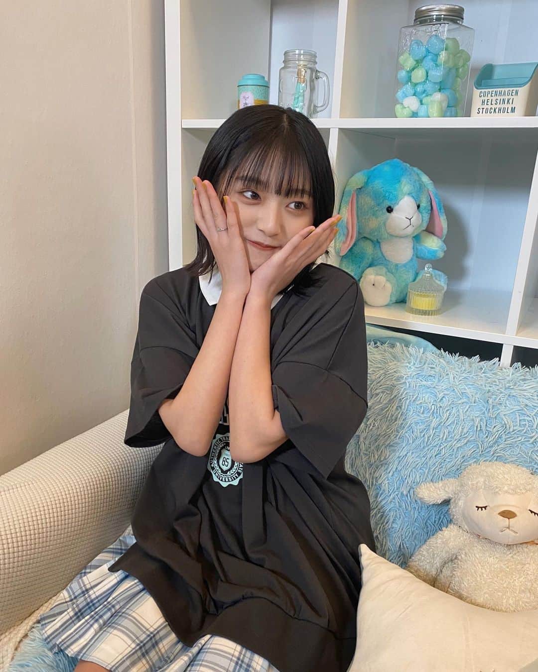 のインスタグラム：「めるぷち部屋で写真撮れるのもあとちょっとだなぁ( ˊ•̥ •̥`)   #めるぷち」
