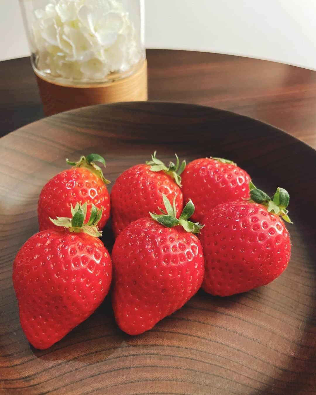 のインスタグラム：「今日はまた冬に戻った みたいな寒さだったなぁ🥲❄️  早く暖かくなってほしいね☺️🌸𓂃𓂂◌  #🍓 #foodie #nofilter  #照片 #紀錄 #冬天 #春天 #좋아요 #인스타 #데일리 #springiscoming」