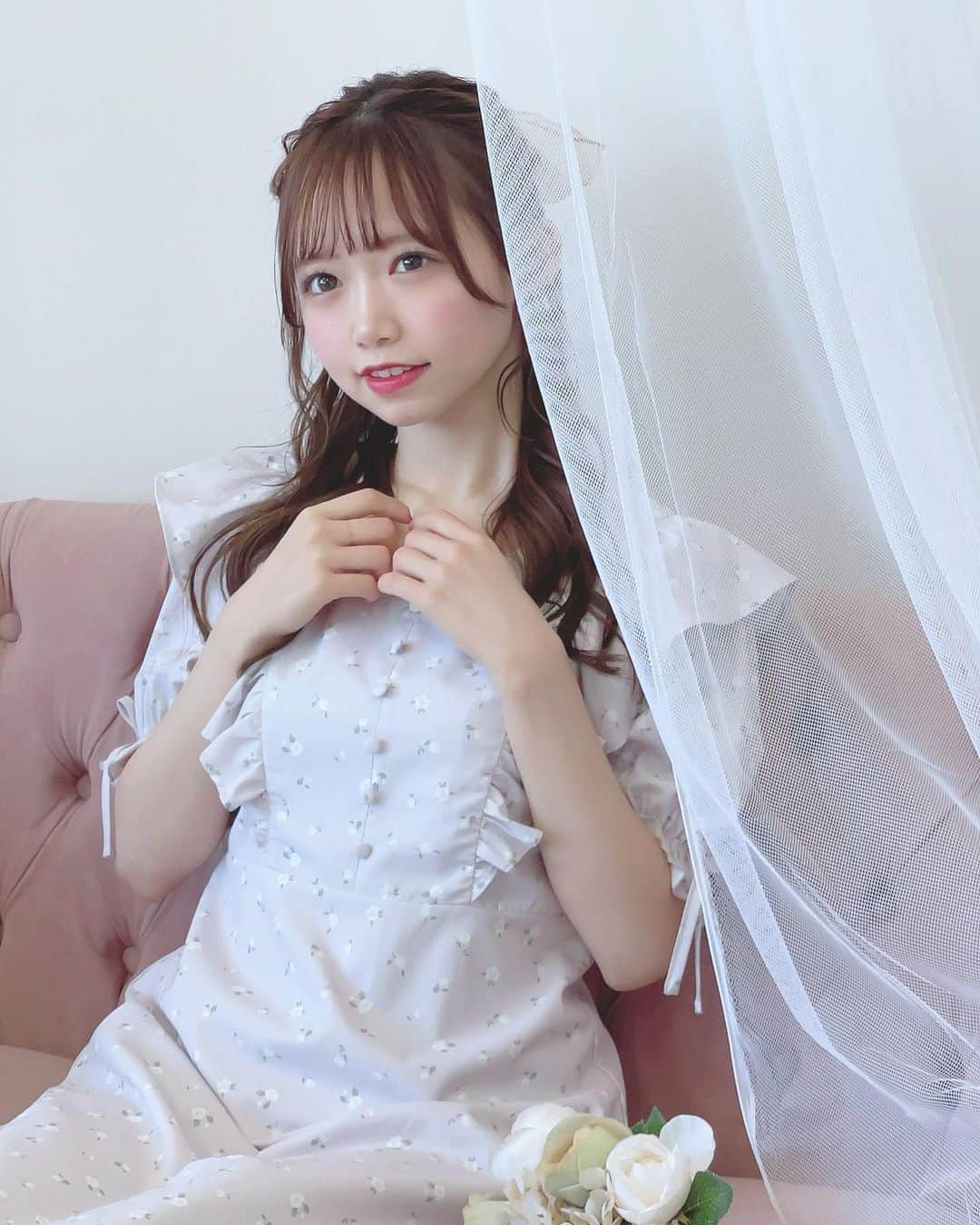 畑美紗起のインスタグラム：「きゅん！てするワンピースきて、 少しだけ自信をもてる瞬間が好き♡♡」