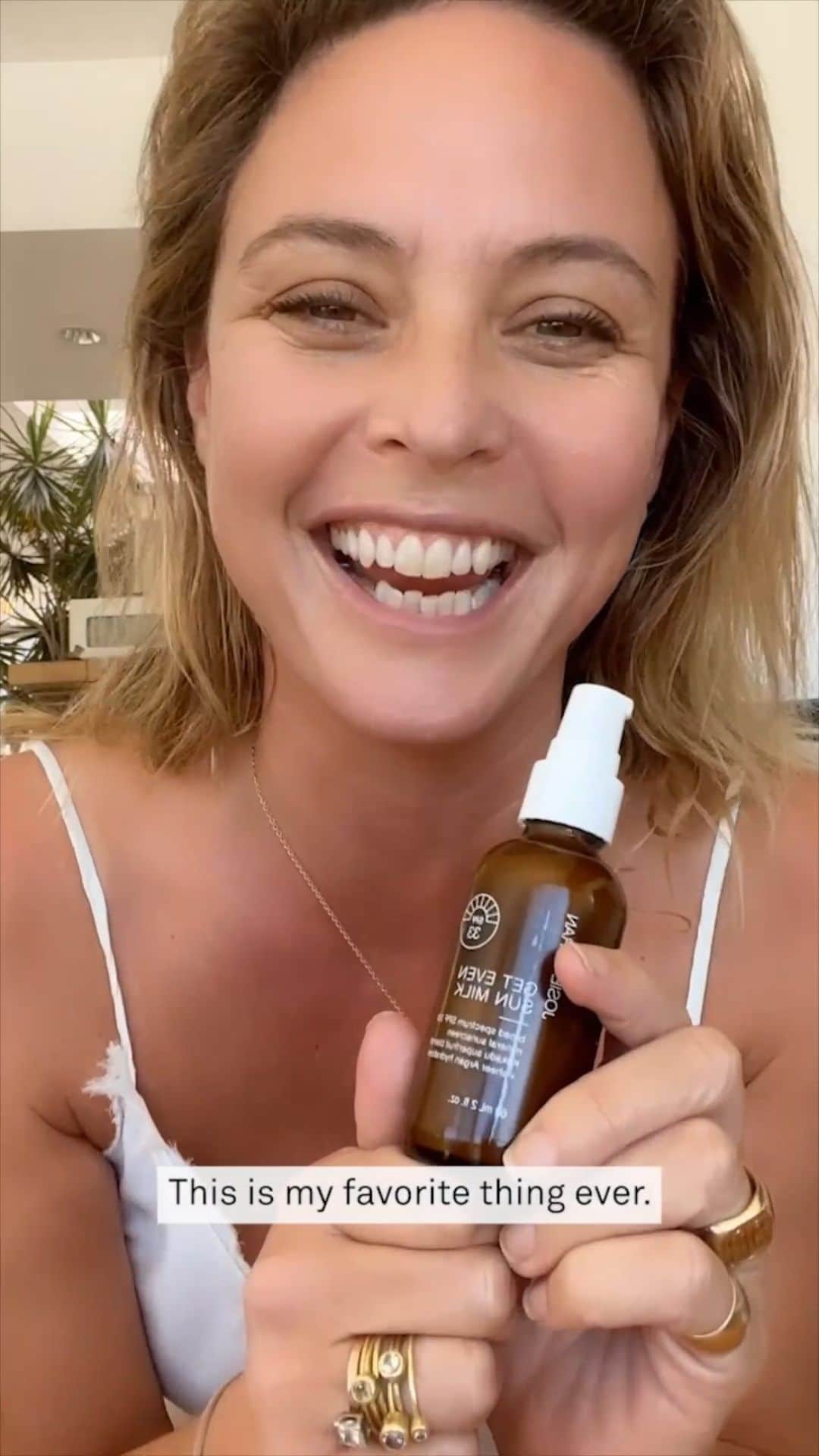ジョジー・マランのインスタグラム：「Your daily routine just got a whole lot sunnier: meet our NEW Get Even Sun Milk SPF 33, a 100% mineral sunscreen that’s lightweight without compromising on coverage.  ⠀⠀⠀⠀⠀⠀⠀⠀⠀ Here’s why Josie is all about the #sunnyandsheer power of Sun Milk. ☀️」