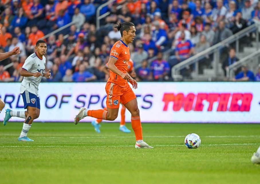 久保裕也のインスタグラム：「First home game 2022⚽️🙏」