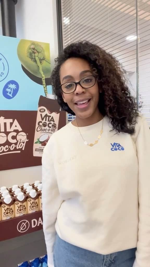 Vita Coco Coconut Waterのインスタグラム：「Happy international women’s day from our lady coconuts around the world 🥥  #happyinternationalwomensday」