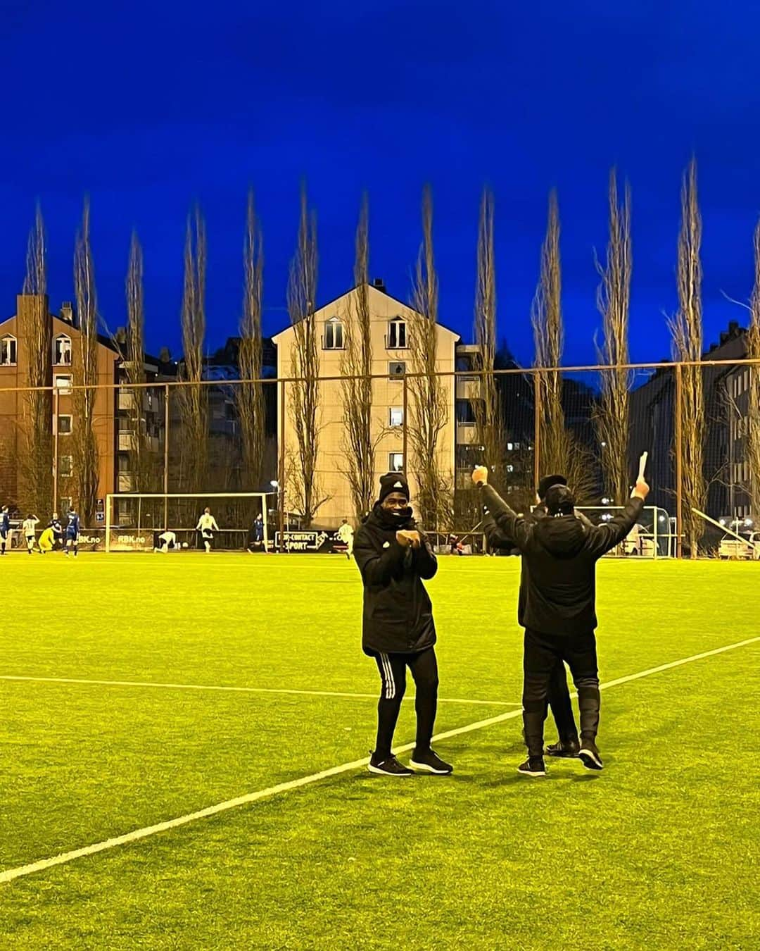 アレクサンデル・テッテイさんのインスタグラム写真 - (アレクサンデル・テッテイInstagram)「Great experience for our U16, mostly of 14 and 15 year olds against a good Tiller U19. Lost 3-2 at the end but the team is improving well💪🏾. We keep working hard 👏🏾😊. @salmar_akademiet」3月8日 23時17分 - tettinho86