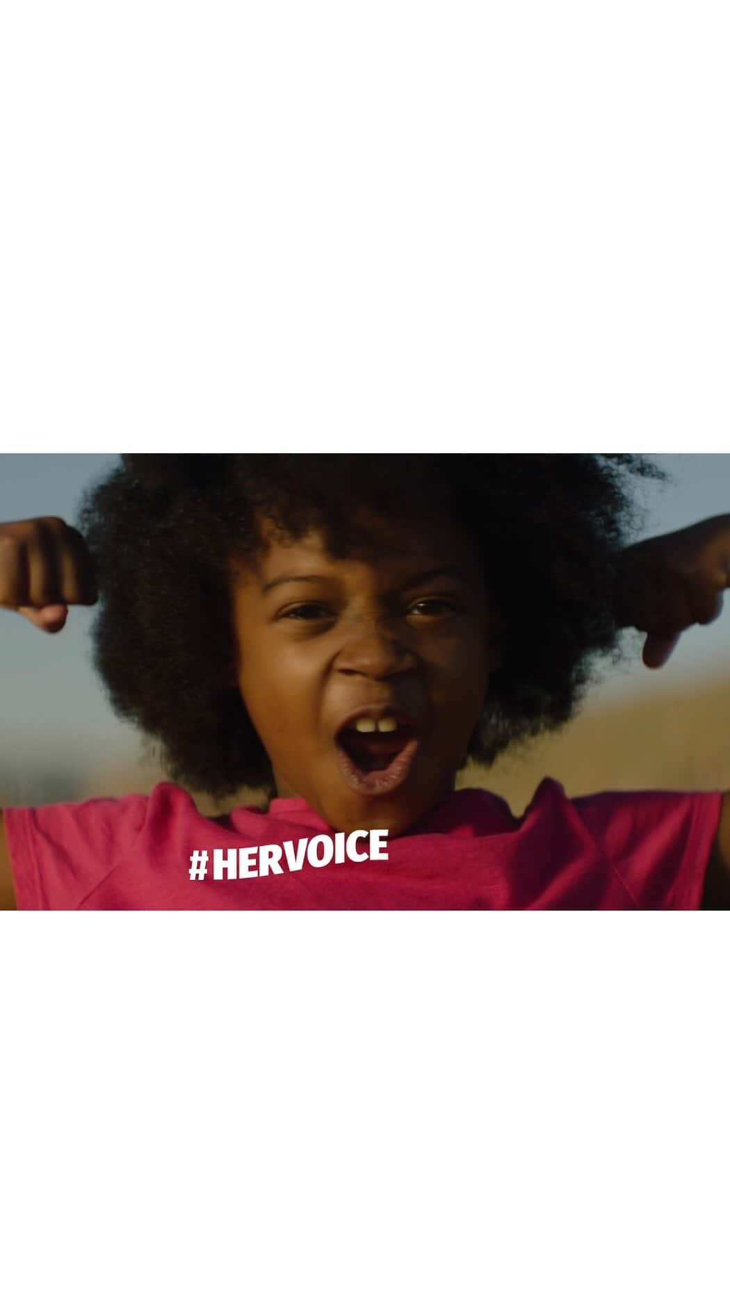 ソフィア・ブッシュのインスタグラム：「Happy #InternationalWomensDay. We have work to do. But I believe in our ability and capacity to do it.  Equity. Equality. Parity. We’re coming for you. #HerVoice is steady, and ready.  I am honored to be a part of @careorg’s latest campaign, and to work alongside this incredible organization that’s standing up for women and girls everywhere. #CARE」