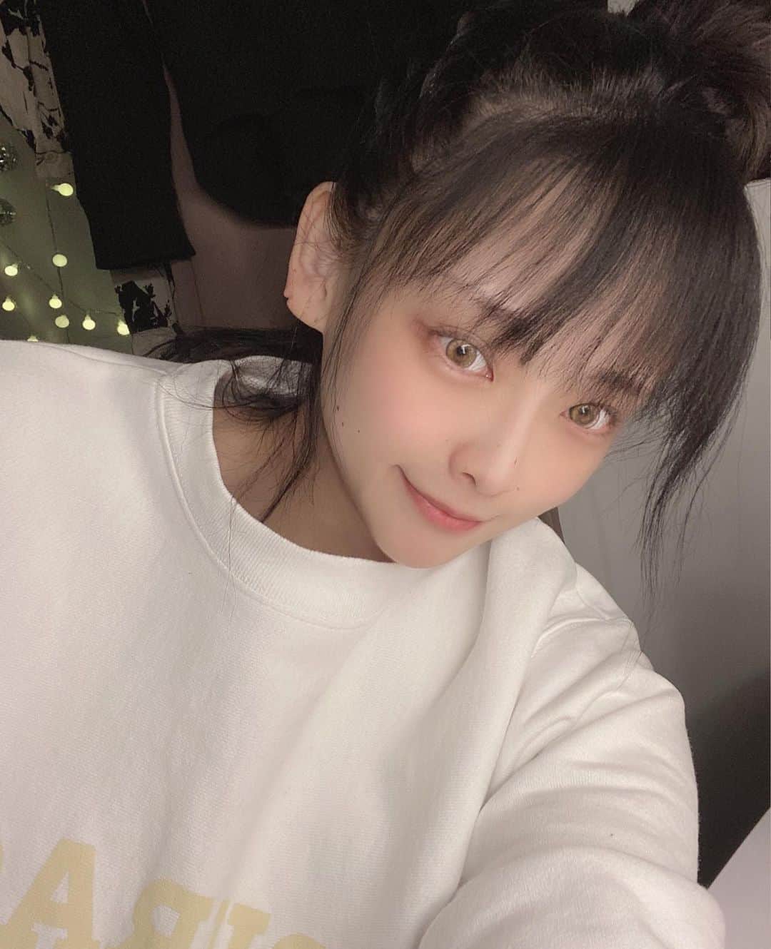 大谷雅恵のインスタグラム：「トレーナーはXL以上が気持ち良いですね♡  ゆったりが大好き:-)  #トレーナー #裏起毛 #ゆったりコーデ  #ぽっちゃりコーデ」