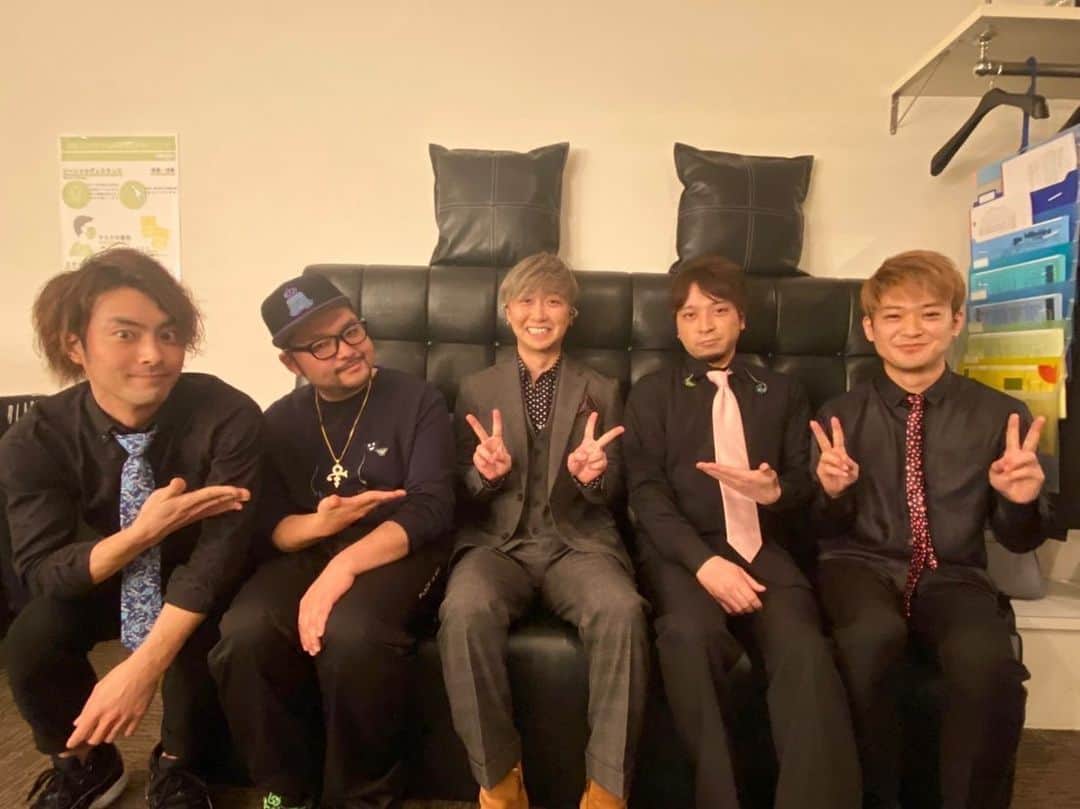 大野雄大のインスタグラム：「こんにちは！！^ ^  昨日は Special Live in Billboard 大阪　2公演  お越し下さった皆様、 応援して下さった皆様、 バンドメンバーさん、 スタッフの皆様、  ありがとうございました✨😭✨  多くはまだ語れないですが、 最高に最高に最高に幸せな時間で最高でした。  13日の横浜公演でも最高に楽しみながら全力で歌をお届けさせていただきます！！✨  横浜公演ではオンラインのほうもありますのでそちらも是非是非宜しくお願い致しますっ☺️✨  #39の日 #感謝の日 #大野雄大 #billboardosaka #逢いたい逢えない #ビビデバビデブー」
