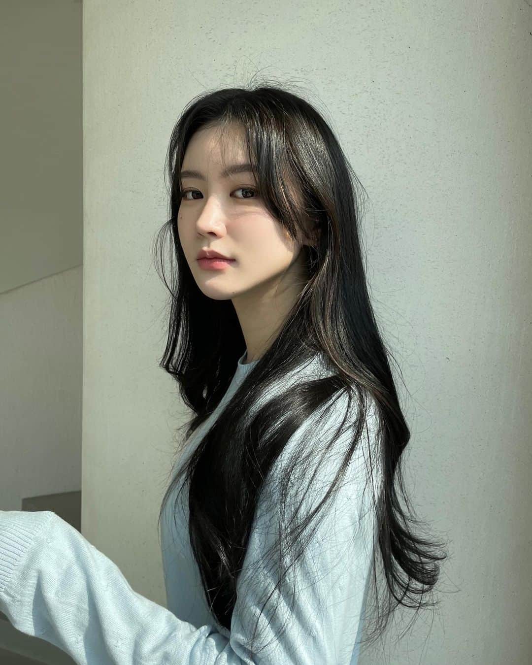 イ・ミンジュのインスタグラム：「솨비누드 무밈쥬 무밈 무미 🐰🐰🪄」