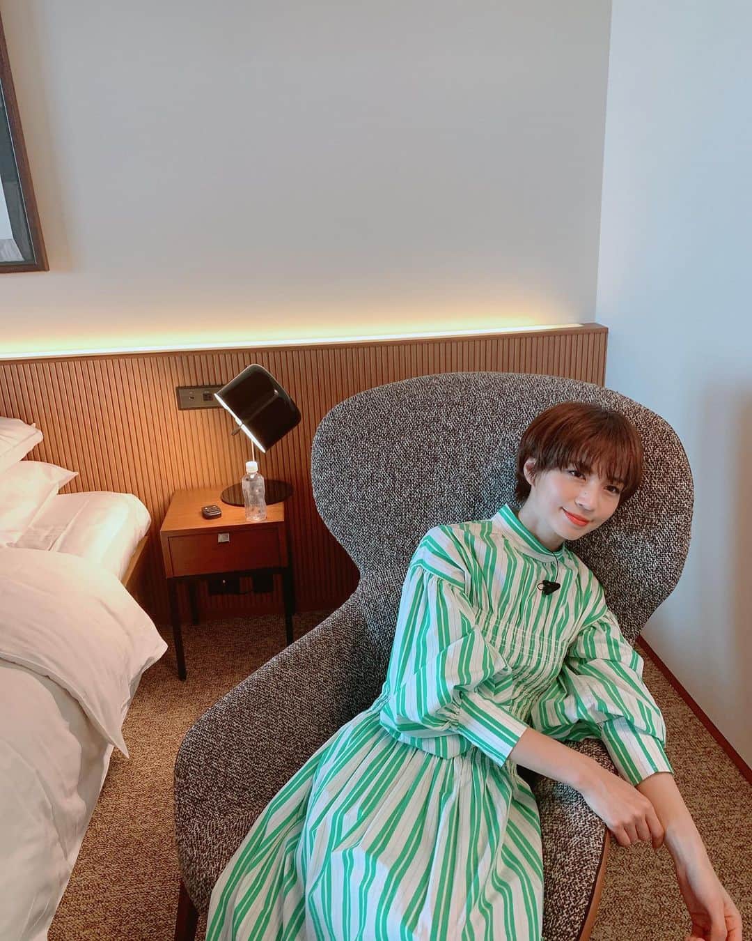 安田美沙子さんのインスタグラム写真 - (安田美沙子Instagram)「おはよう🤍  昨日は衣装&ホテルがかわいくて沢山写真をとってもらいました✨  それにしても、母に似て来た。。。 鏡をみてびっくりしたのでした。   dress... @ganni  sandal... @flattered   #event #onepeace #hotel #shooting #spring #thanks」3月9日 8時13分 - yasuda_misako