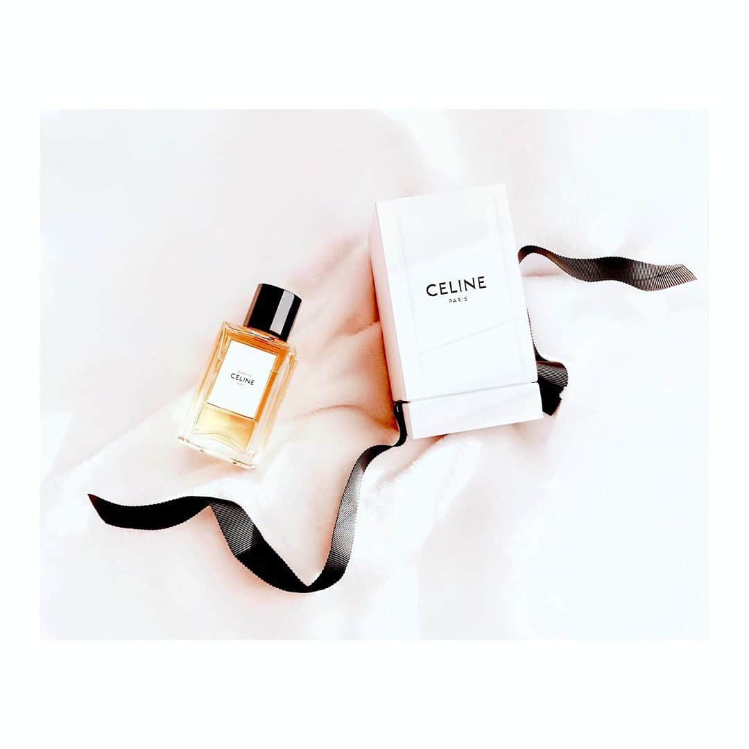 宮本笑里のインスタグラム：「今朝の香り  #celine #fragrance #perfume #香水」