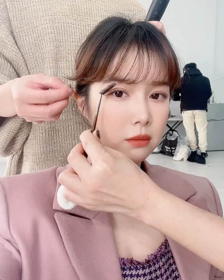 リー・ジャーインのインスタグラム：「💜💙💛💕」