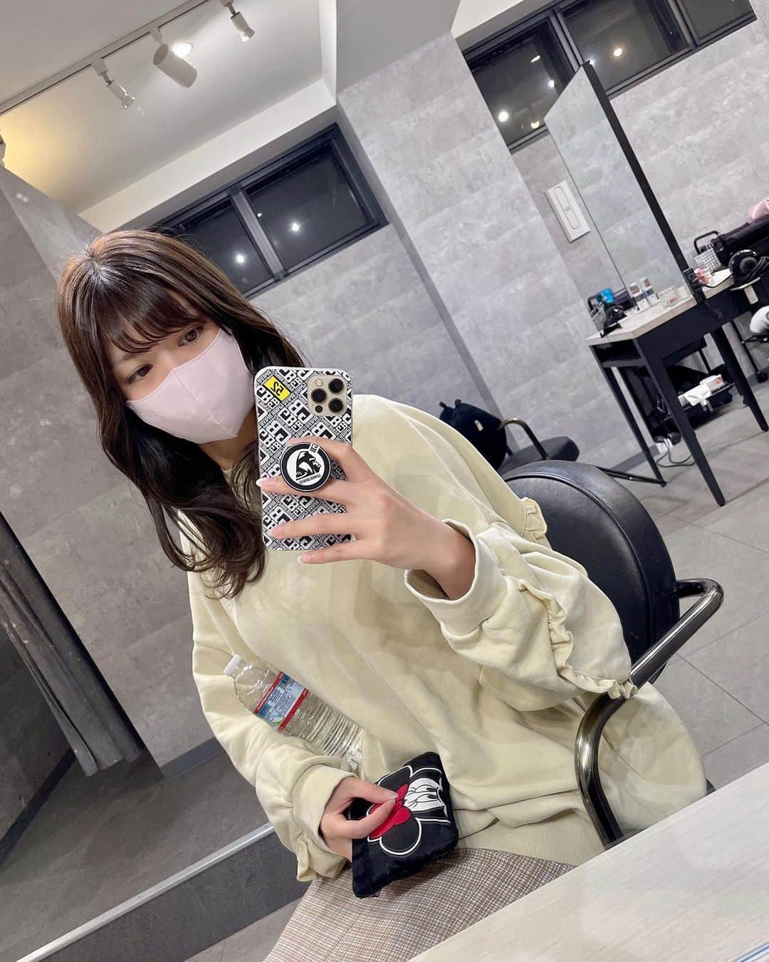 熊林保奈美のインスタグラム：「* . 1ヶ月ぶりの投稿😂 時間流れるの早すぎ…  朝から予定詰め込んで 色々メンテナンスして来た🙌🏻  週末のお仕事が楽しみだ！！ おやすみなさい⭐ . . * #モデル #撮影会モデル #ポートレートモデル  #model #サロンモデル  #熊林保奈美 #道産子 #Japanesegirl #instalike #selfie #selca #me #followme #cocodeal」