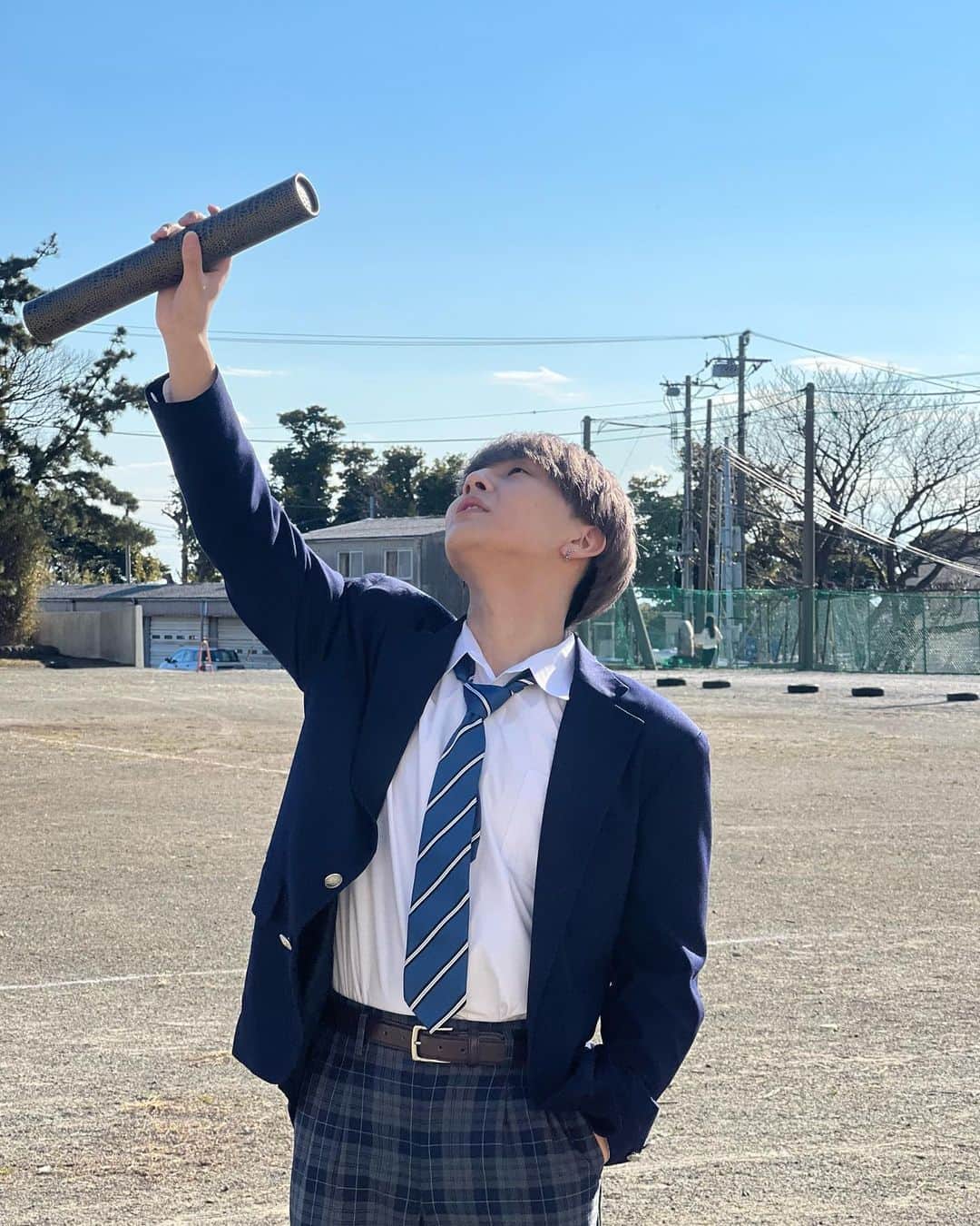 鈴木聖七のインスタグラム：「MV撮影がただただ楽しかったってお話です🥸  卒業する(した)みんなおめでとう！  #春空  #鈴木鈴木  #エスポワール  #かすこな」