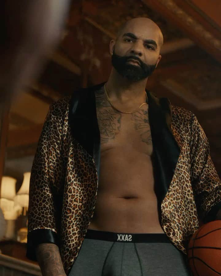 ネイト・ロビンソンのインスタグラム：「Bro lol 😭. My boy @mrcbooz might break the internet with this @saxxunderwear modeling debut 😂(Pause) lol」
