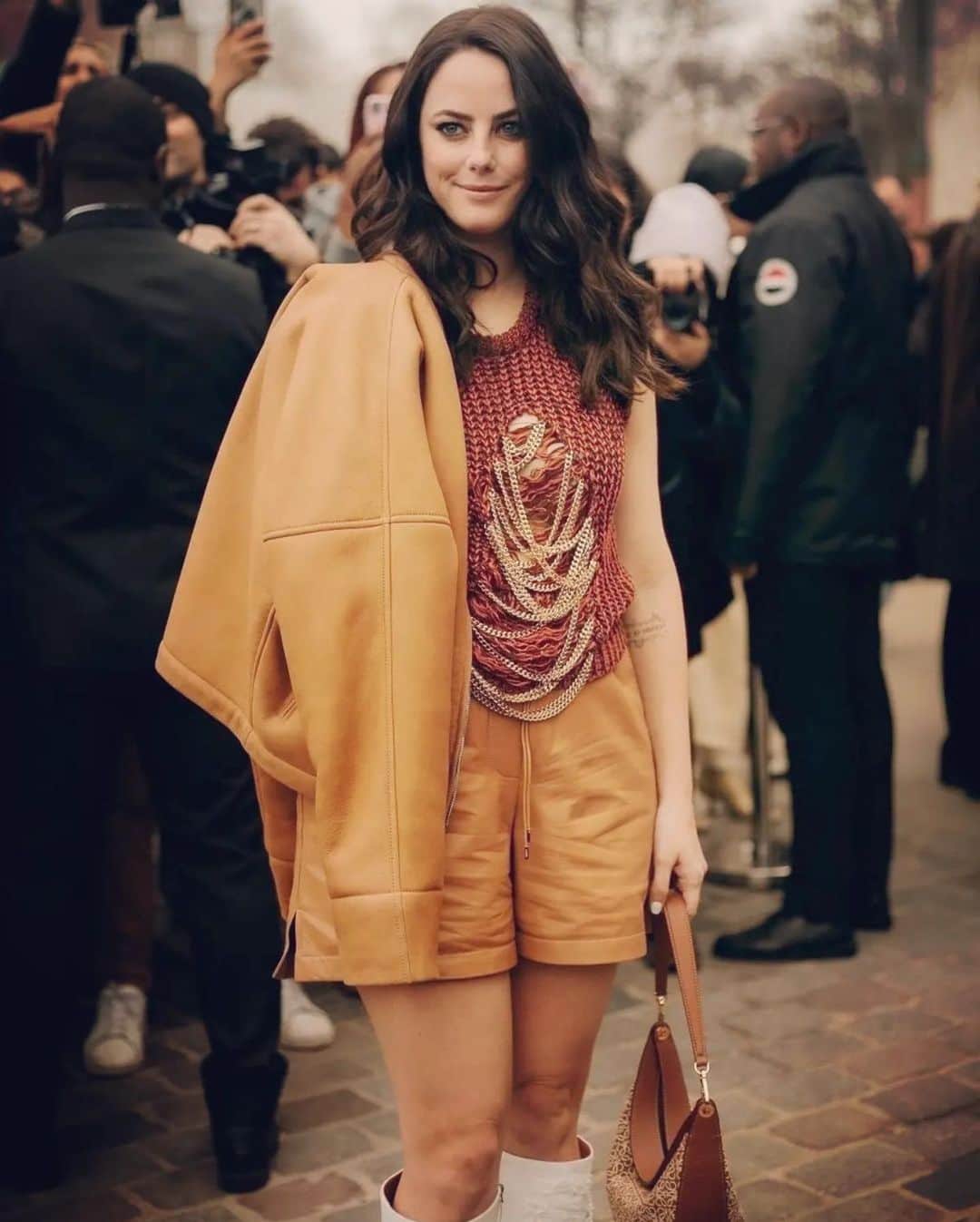 カヤ・スコデラリオのインスタグラム：「Thank you lovely @loewe team for having me at your fashion week show. We had a magical time in Paris -  @ginakanemakeup  @eamonnhughes  💜 u both」