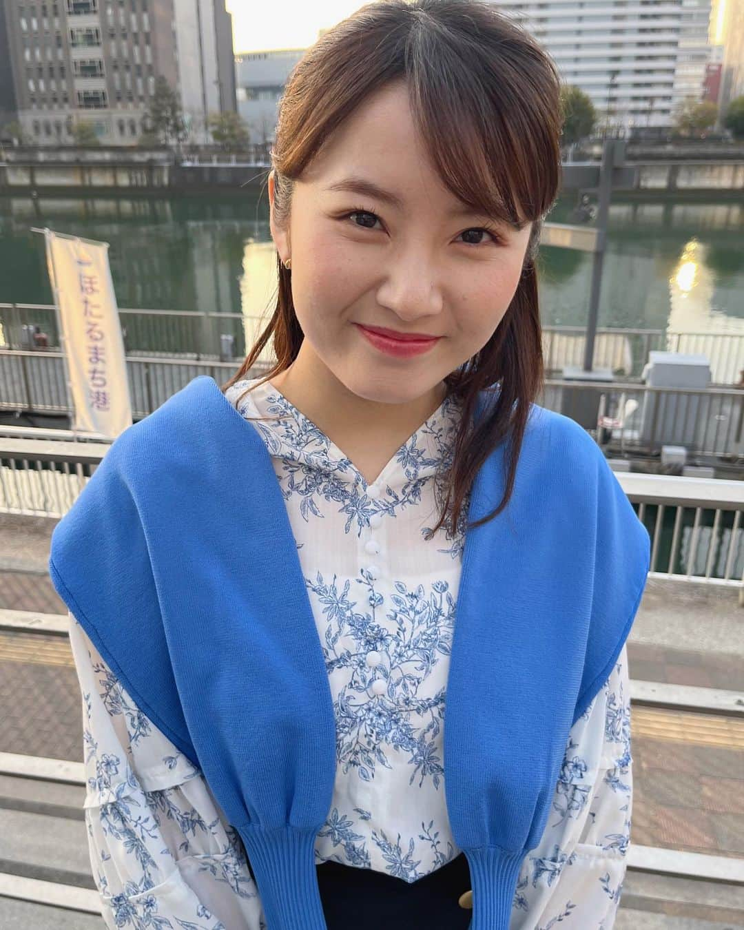 ABCテレビ「おはよう朝日です」さんのインスタグラム写真 - (ABCテレビ「おはよう朝日です」Instagram)「#わしおのおしコーデ ＊Day ４ presented by #ららぽーとEXPOCITY(@lalaport_official )   今週は#ＶＩＳ ( #ヴィス )の ☑︎ #カーディガン を１週間着回します♡   #わしおのおしコーデ  🏷💙🧵   ☑︎cardigan :  @vis_jp ☑︎tops :  @vis_jp ☑︎pants :  @vis_jp     ✔️いつものコーデが物足りないと感じた時、  カーディガンを肩掛けして華やかさをプラス！ 　　上に目線がいくのでスタイルアップ効果も👌🏻💙 　   ※店頭の商品在庫は不足している場合がございます   #ららぽーとEXPOCITY #ららぽーと #今日の服 #今日のコーデ  #todayscode #コーデ #着回し #着回しコーデ  #ootd #outfit #fashion  #2022SS #鷲尾千尋 #おはよう朝日です #おは朝 #abcテレビ」3月10日 7時20分 - ohaasaofficial