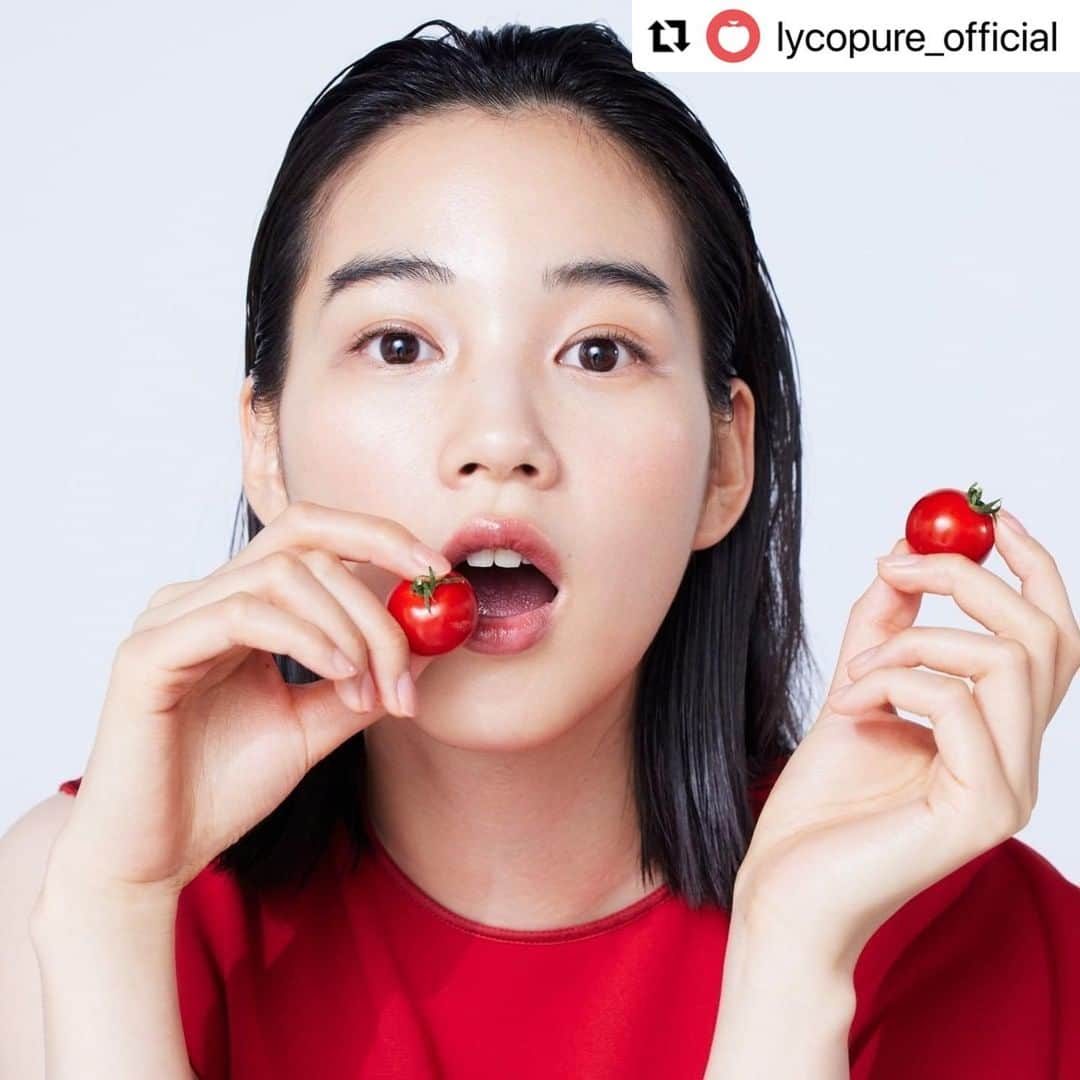 のん（能年玲奈）さんのインスタグラム写真 - (のん（能年玲奈）Instagram)「Lycopure(リコピュア)という、トマトの美容液のブランドモデルを務めます🍅 トマト自体も体に良くてすごく美味しいです！  #Repost @lycopure_official with @make_repost ・・・ 3月10日はミニトマトの日 “Lycopure”美容液のブランドモデルにのんさんが就任！  #Lycopure #リコピュア #日本初のトマト#GABA #自然由来 #地球に優しい #トマト大好き」3月10日 19時59分 - non_kamo_ne