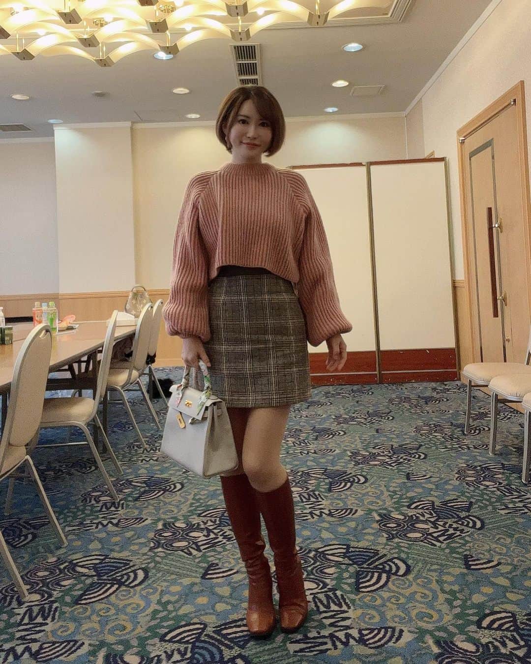 里美ゆりあのインスタグラム：「収録行ってきま〜す♥️  #収録 #里美ゆりあ」