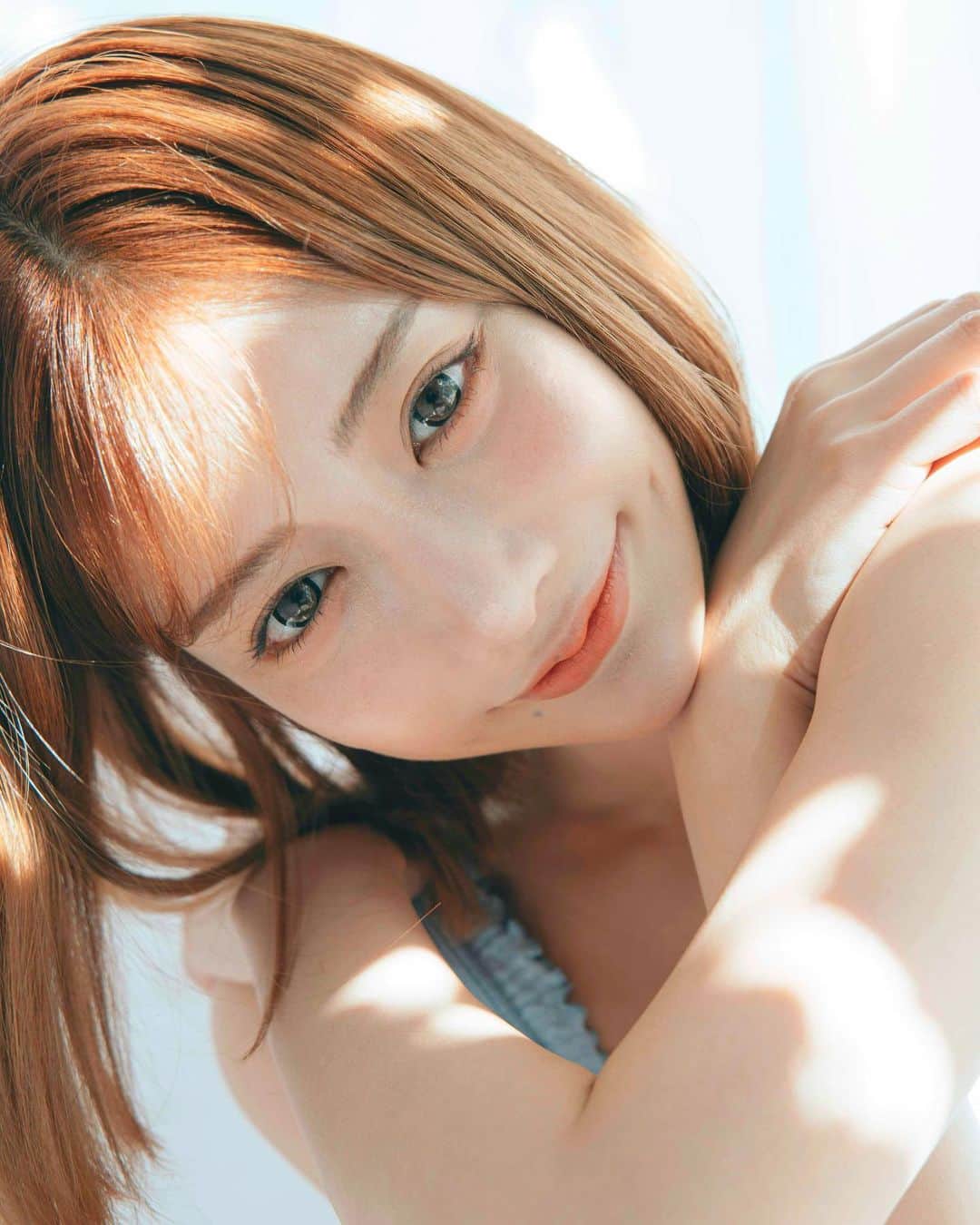 明日花キララのインスタグラム：「3/21 (月・祝) SHIBUYA TSUTAYAさんにて PECHEのサイン本お渡し会が開催されます🍑✧ 私は16:00からカリたんと一緒だよ👩🏻‍❤️‍👩🏼キラカリだよ 会いにきてねっ待ってます💖  https://passmarket.yahoo.co.jp/event/show/detail/02120mydg3521.html」