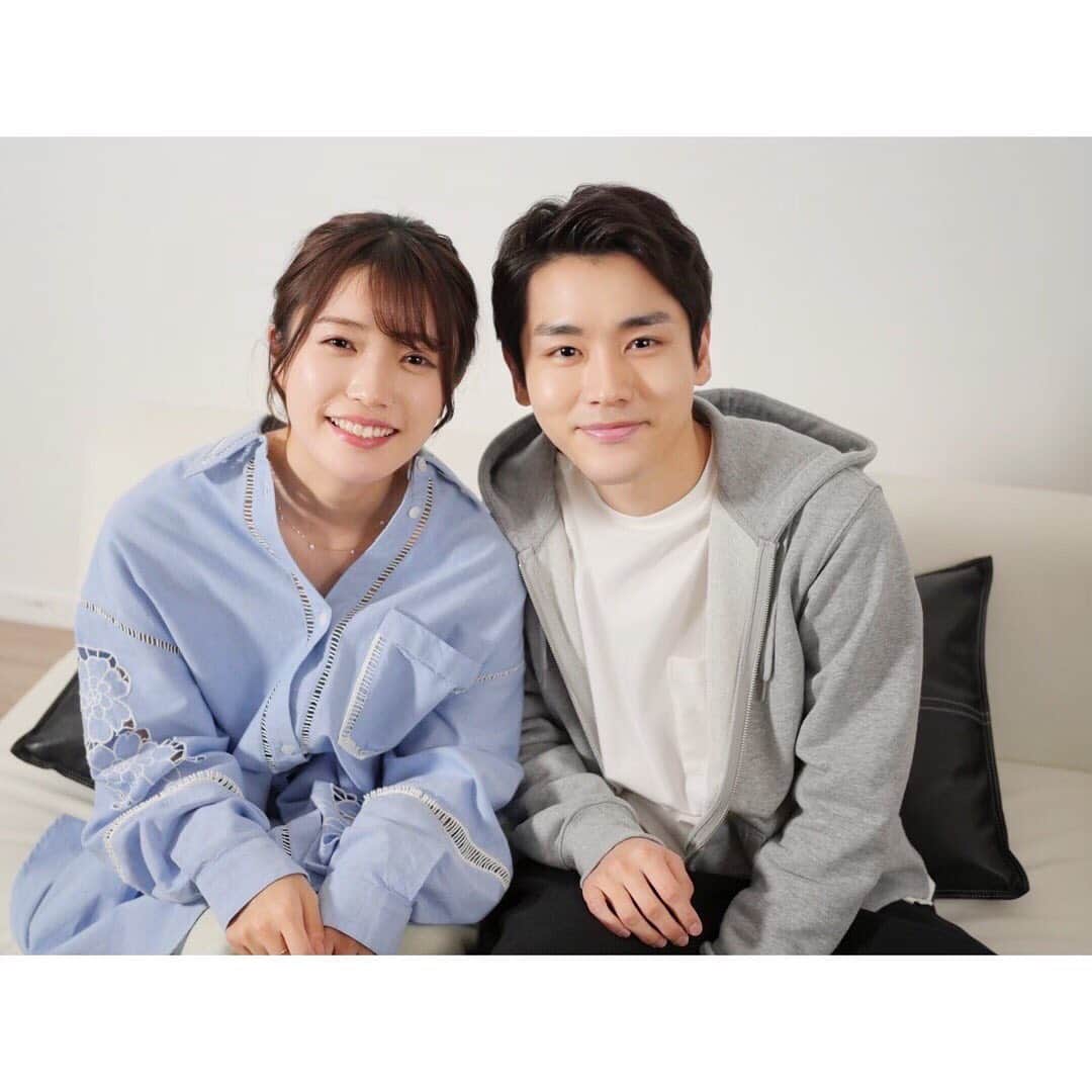 美山加恋のインスタグラム：「ドラマ【恋と友情のあいだで】 予告映像が公開！  youtu.be/50-1j3kMwAY  主人公廉役の泉澤くんとはドラマ【砂時計】でお互い子役だった時以来の共演でした。  これは杏の家の近くで撮った写真かな。  こどもだなぁぁ〜笑 かわいいなぁぁ〜笑  大悟と杏とは180度違う役所ですが、ぜひお楽しみに☺︎  里奈ver. youtu.be/QYdkZ8AQyrc 廉ver. youtu.be/wDngmZpUkio  #恋と友情のあいだで #泉澤祐希 #美山加恋」
