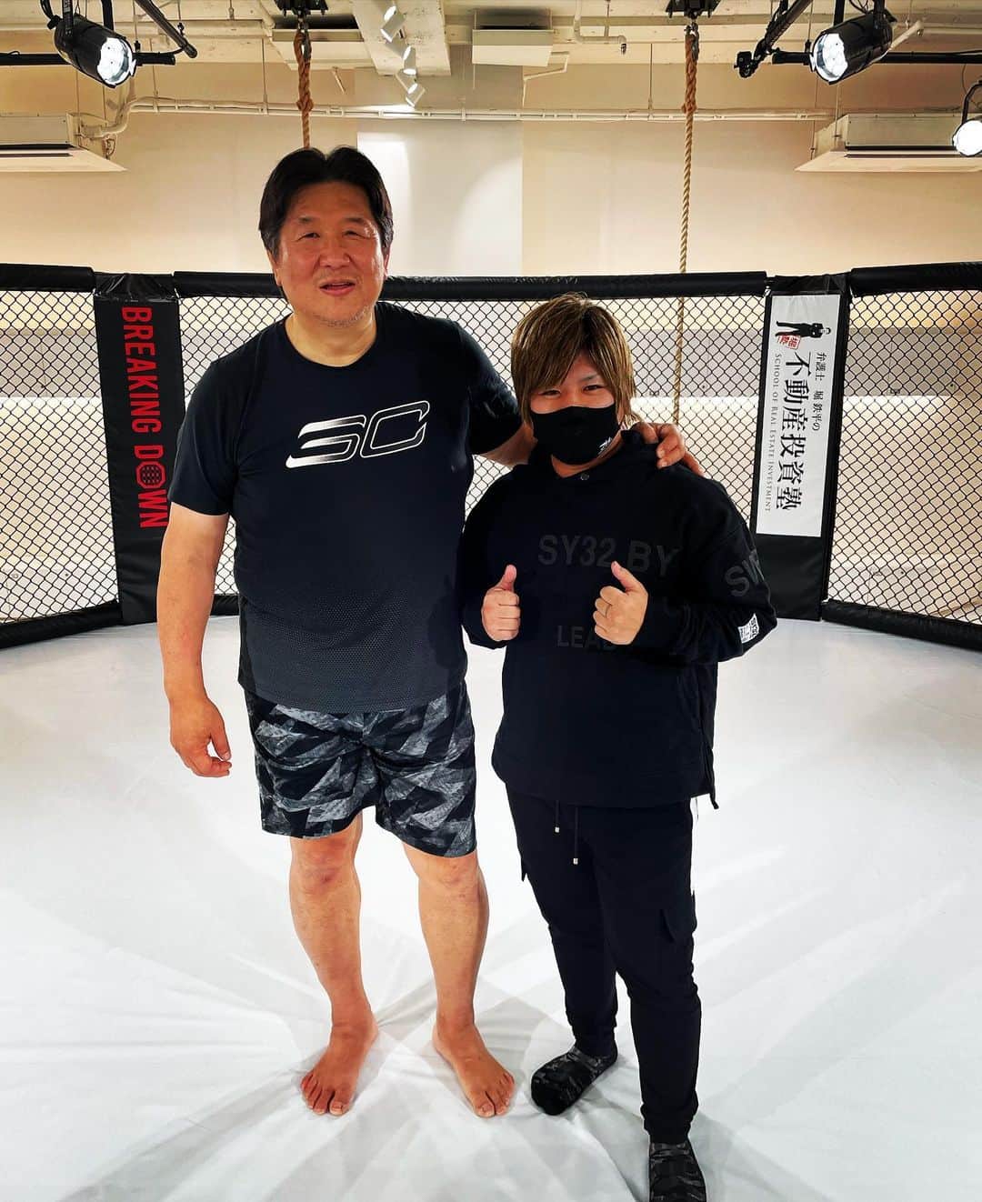 岡康平のインスタグラム：「前田日明さんに喝を入れていただきました🔥🔥🔥（耳がとれたかと思った🤭）  ありがとうございました🙏🔥🔥🔥」