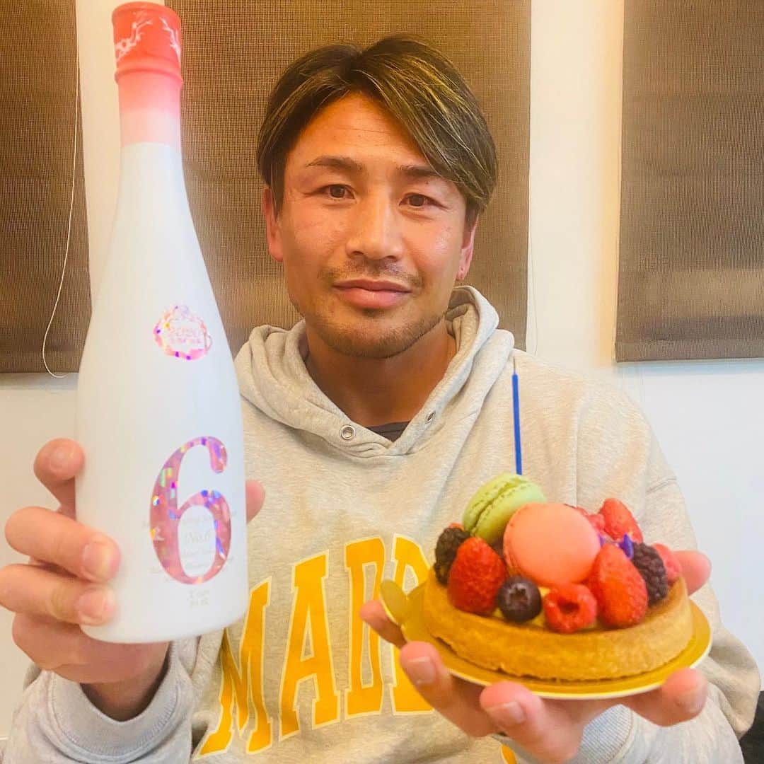 魔裟斗さんのインスタグラム写真 - (魔裟斗Instagram)「43歳になりました！ #魔裟斗」3月10日 20時55分 - masato.official